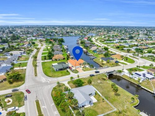 1102 26th Ter, Cape Coral, FL 33904-5785