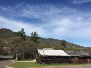 440 Orchard St, Ashland, OR 97520-1631