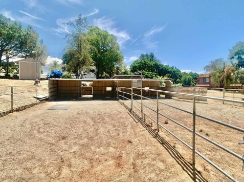 2435 Deland Dr, Alpine CA  91901-3192 exterior