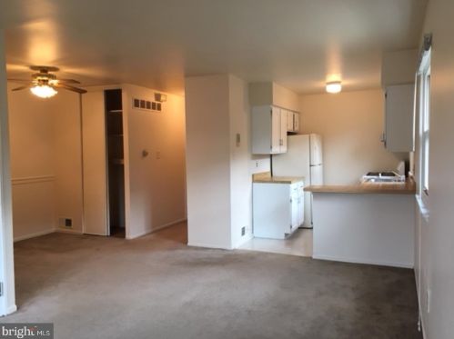 2410 David Dr, Pittsburgh, PA 19083-5232