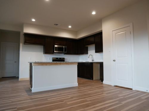1607 Ladelle St, Dinsmore TX  77488-3428 exterior
