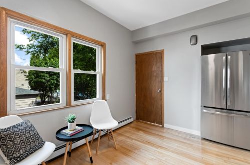 3118 Brisbane Ave, Milwaukee, WI 53207-2606