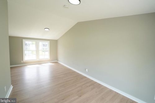 150 Independence Dr, Yardley PA 19067-4910 exterior