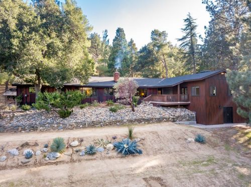 40172 Calle Rosalito, Santa Clarita, CA 91390-1020