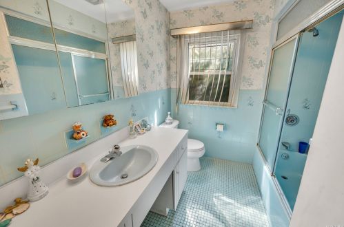 738 Salisbury Park Dr, Westbury NY  11590-5820 exterior