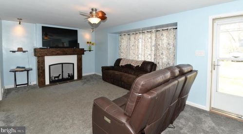 1805 Line St, Lansdale PA 19446-1632 exterior