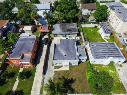 417 El Prado, West Palm Beach, FL 33405-1966