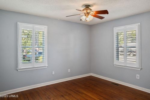 217 Burroughs Ave, Beaufort SC  29902-5307 exterior