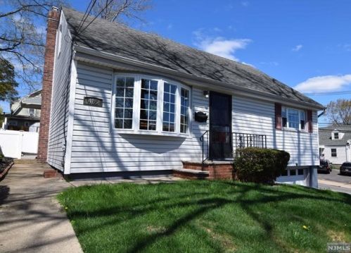 485 Elm St, Maywood, NJ 07607-1924