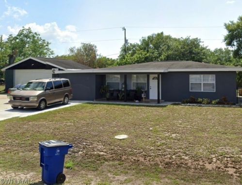 101 Oregon Rd, Lehigh Acres, FL 33936-6115