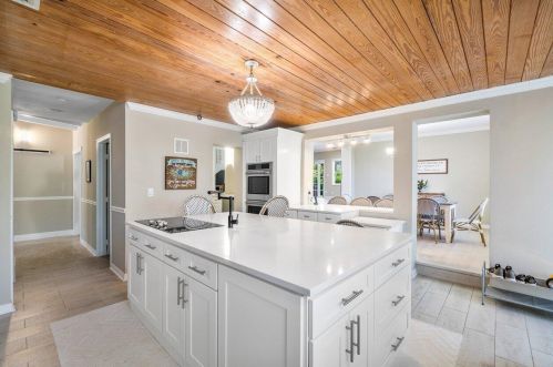 6260 Ocean Blvd, Boynton Beach FL  33435-5212 exterior