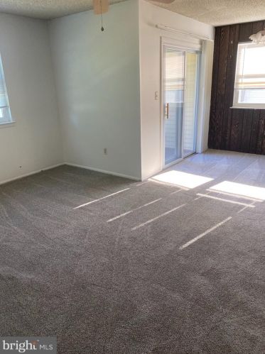 26 Florence Tollgate Pl, Florence NJ  exterior