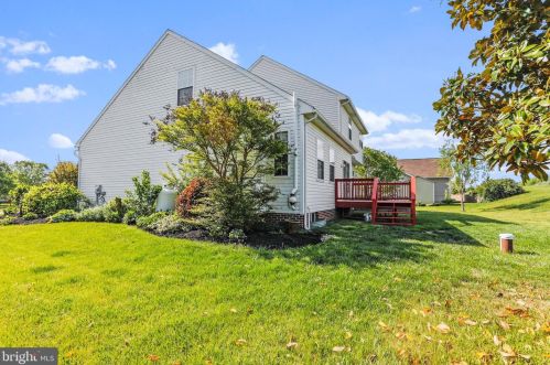 10099 Lindale Ave, Upton PA  17225-8373 exterior