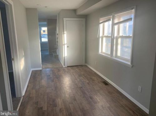 27 Wood St, West Deptford NJ  08066-1444 exterior