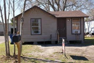 144 18th St, West Columbia, TX 77486-3102