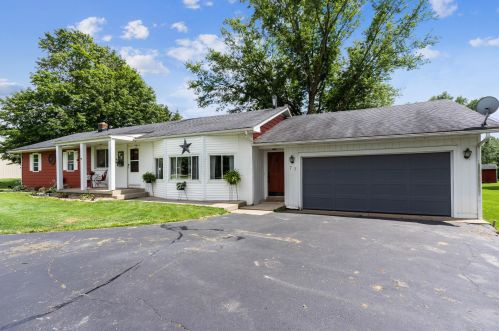 77 Sycamore Ln, Pataskala, OH 43062-9710