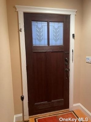 272 Knollwood Ln, Seaford NY  11783-1025 exterior