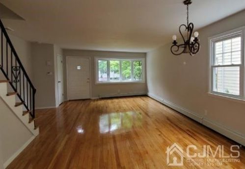 784 Center St, Green Brook NJ  08812-1537 exterior