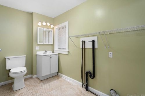 35 Market St, Putnam CT  06260-1719 exterior