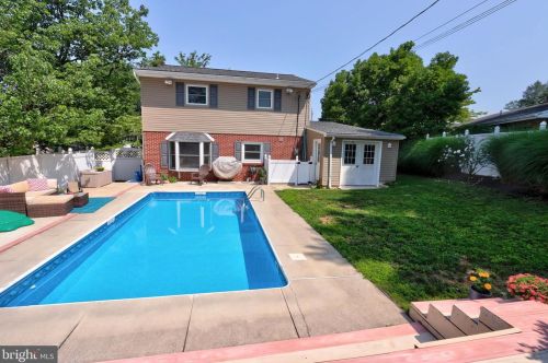 570 Old Orchard Ln, Camp Hill PA  17011-1828 exterior