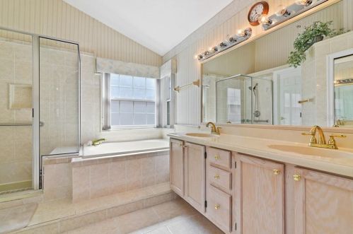 2430 Berkshire Ct, Kissimmee FL 34746-5419 exterior