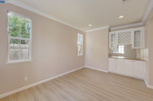 27 Renoir Ct, Oakley, CA 94561-1775