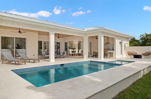 844 101st Ave, Naples, FL 34108-3207