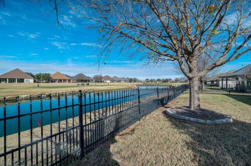 9504 Orangewood Trl, Denton TX 76207-8624 exterior