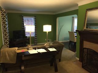 2331 Barrington Dr, Toledo OH  43606-3152 exterior