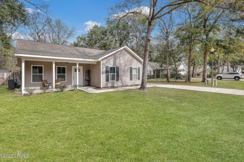 21 Katelyns Way, Beaufort, SC 29907-2588