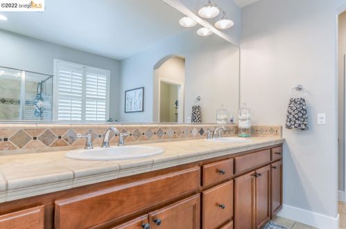 15 Solstice Ct, Oakley CA  94561-1759 exterior