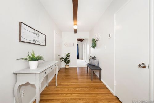 5093 September St, San Diego, CA 92110-1222
