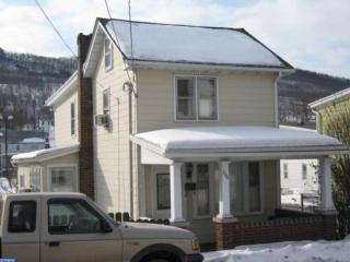 238 Spruce St, Hometown, PA 18252-1809