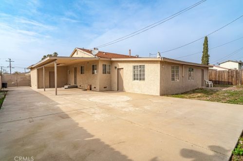 691 Date Ave, Rialto CA  92376-7006 exterior