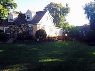 515 Powell Ave, Erie, PA 16505-1636
