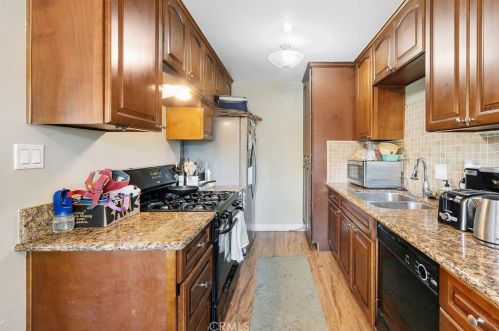 3025 5th St, Long Beach CA  90802-2049 exterior