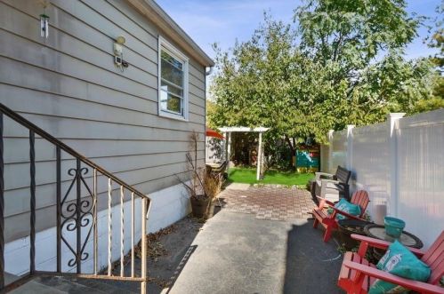 73 49th St, Bayonne NJ  07002-4015 exterior