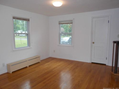 429 Elm St, Windsor Locks CT  06096-1604 exterior