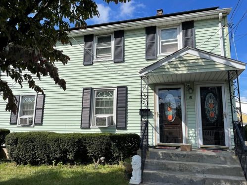 6 Sheridan St, Stamford, CT 06902-3122