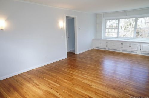 9 Juniper Ln, Brookfield Center CT  06804-1207 exterior