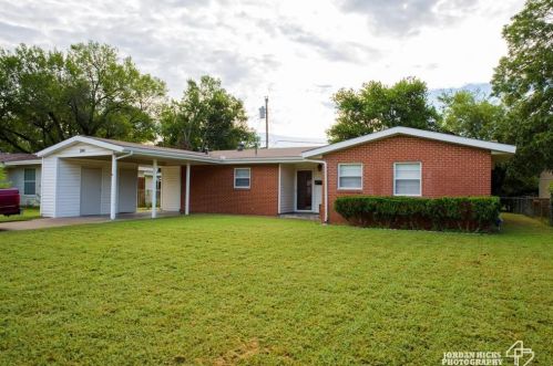 2444 Cambridge Dr, Irving, TX 75061-6606