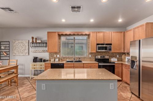 14942 Columbine Dr, Sun City, AZ 85379-5931