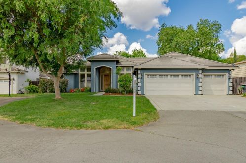 6940 Elm Tree Ln, Citrus Heights, CA 95662-2660