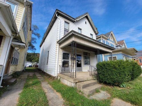 1323 8th Ave, Beaver Falls, PA 15010-4201