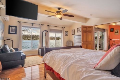 16 Maple Pkwy, Sparta NJ  07871-2011 exterior