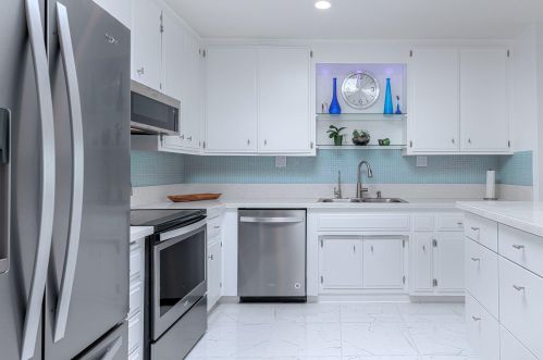 1848 Sandcliff Rd, Palm Springs CA  92264-4844 exterior