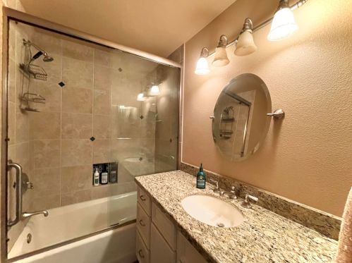 16 La Cerra Cir, Rancho Mirage CA  92270-3808 exterior