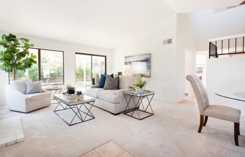 2060 Cottage Way, Vista, CA 92081-8906
