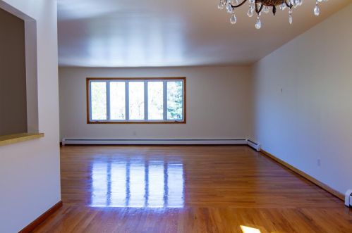 11 Gregg Ln, Bayonne NJ  07002-3706 exterior