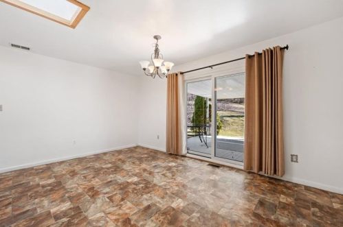 213 Hankey Farms Dr, Noblestown PA 15071-9301 exterior